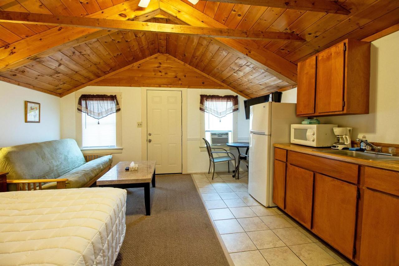 Half Moon Motel & Cottages Weirs Beach Exterior foto